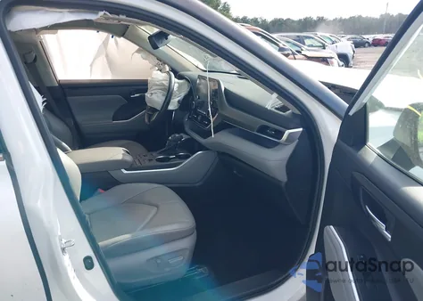 2022 Toyota Highlander Xle from USA, damaged, VIN 5TDGZRBH9NS588707